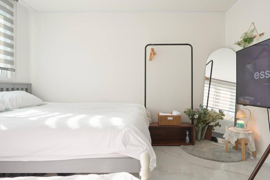 Hongdae 10min Walk From Hongdae Villa Seoul