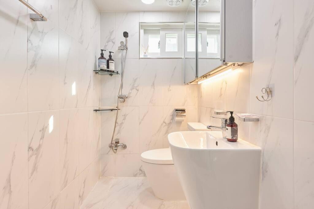 Hongdae 10min Walk From Hongdae Villa *